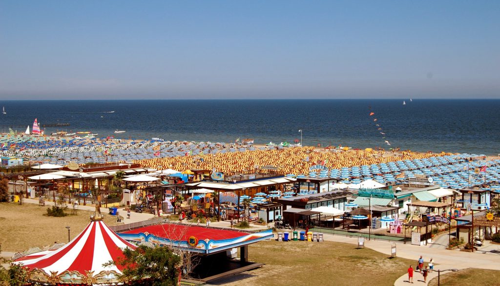 Fêtes à Rimini sur la plage