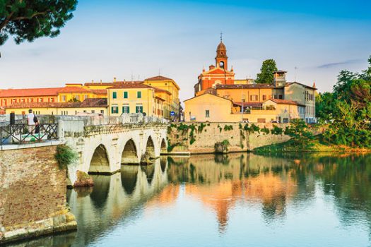 Sea, fishing village, cinema and hills in one city: Rimini by ebike