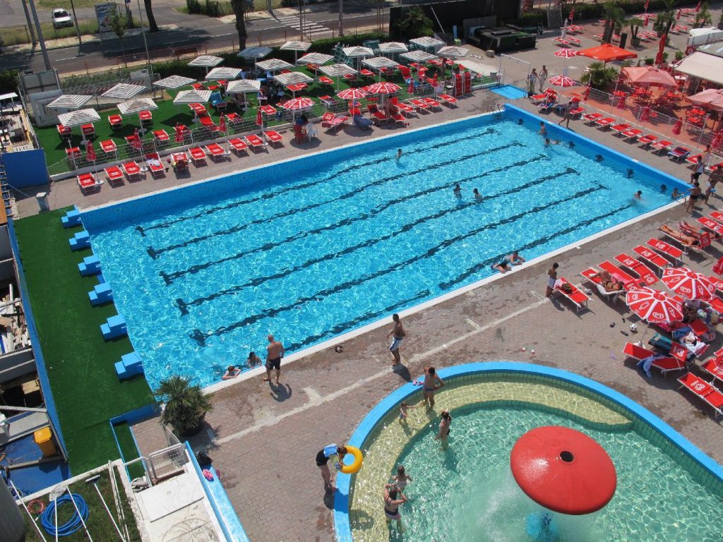 Hotel a Rimini con piscine, acquascivoli in parco acqautico GRATIS